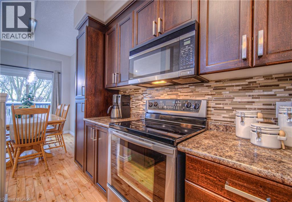 385 Westmeadow Drive, Kitchener, Ontario  N2N 3K8 - Photo 7 - 40790827