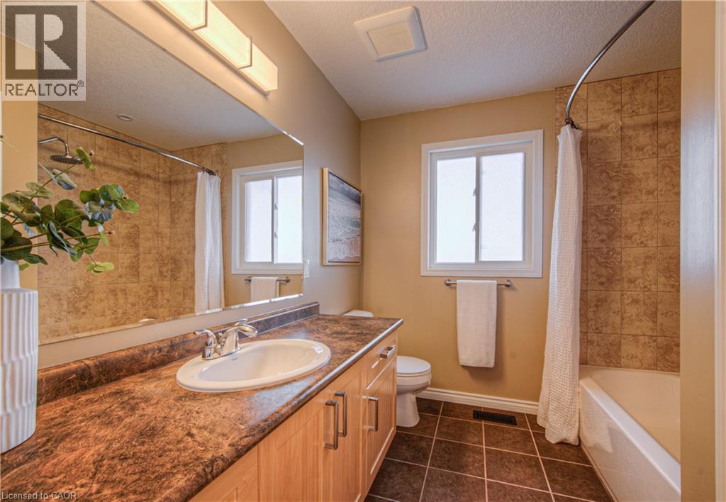 385 Westmeadow Drive, Kitchener, Ontario  N2N 3K8 - Photo 14 - 40790827