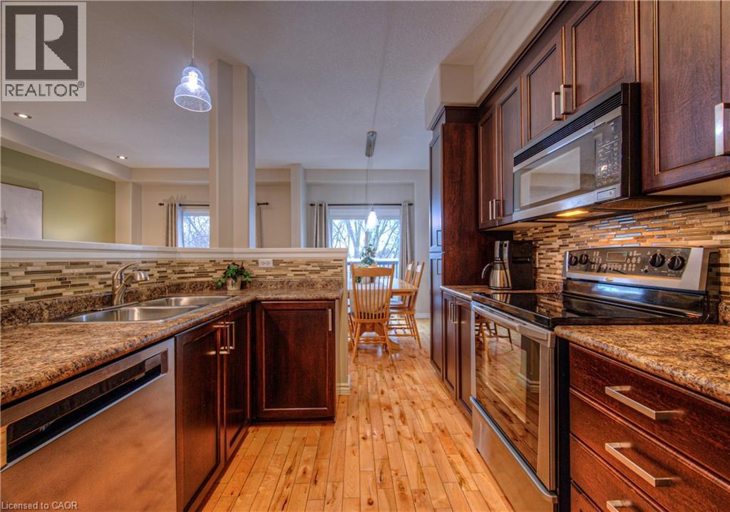 385 Westmeadow Drive, Kitchener, Ontario  N2N 3K8 - Photo 5 - 40790827