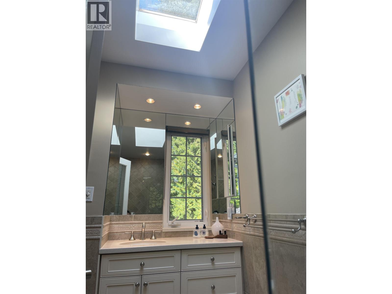 539 Newcroft Place, West Vancouver, British Columbia  V7T 1W9 - Photo 25 - R3061996