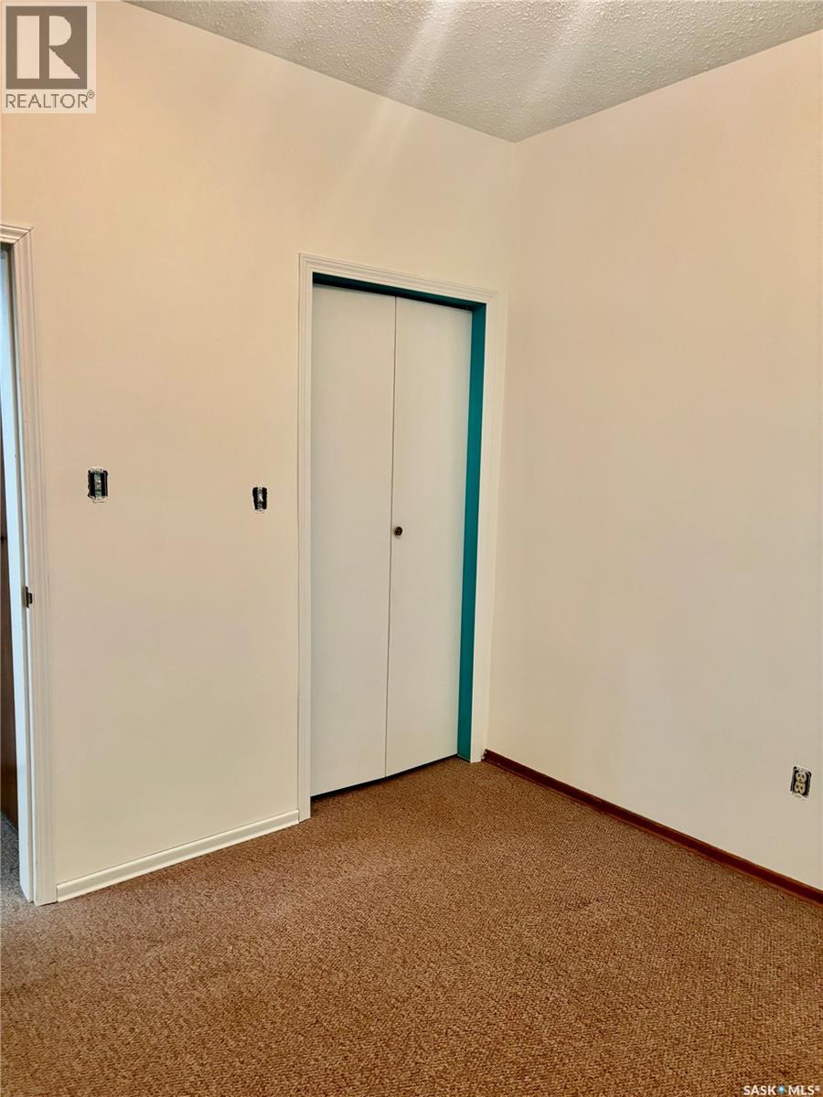 210 South Avenue E, Hafford, Saskatchewan  S0J 1A0 - Photo 13 - SK025013