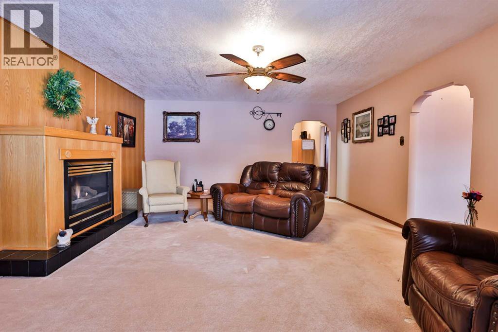 1807 2 Avenue N, Lethbridge, Alberta  T1H 0B5 - Photo 11 - A2272682