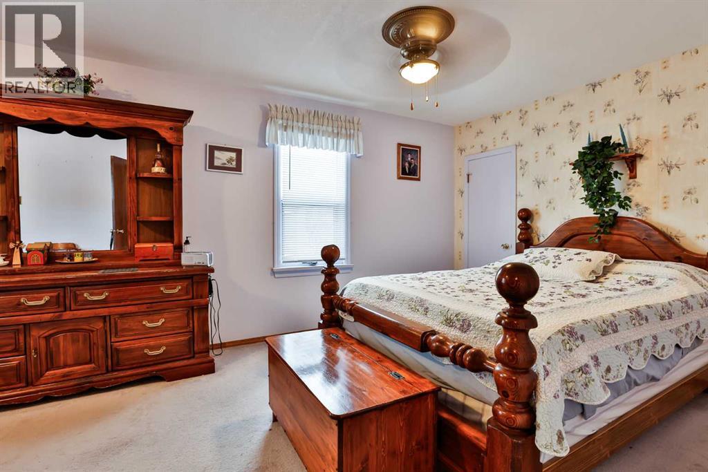 1807 2 Avenue N, Lethbridge, Alberta  T1H 0B5 - Photo 14 - A2272682