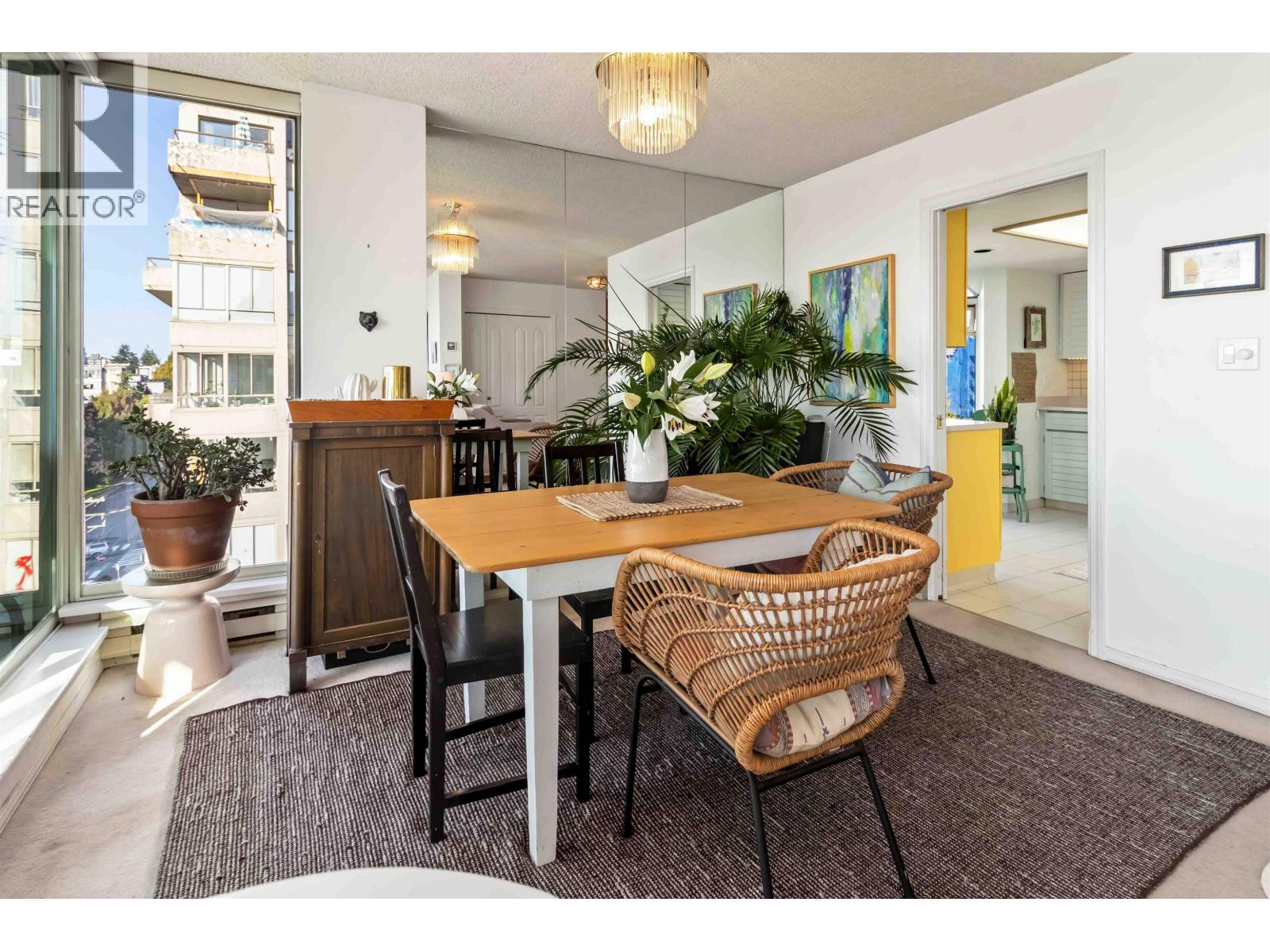 802 1455 Duchess Avenue, West Vancouver, British Columbia  V7T 1H7 - Photo 5 - R3050357