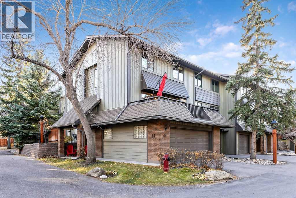 44, 10030 Oakmoor Way Sw, Calgary, Alberta  T2V 4S8 - Photo 1 - A2268269