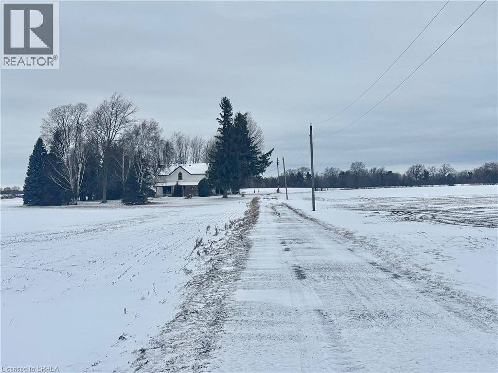 135 Robinson Road, Brantford, Ontario  N3T 5L7 - Photo 3 - 40791366