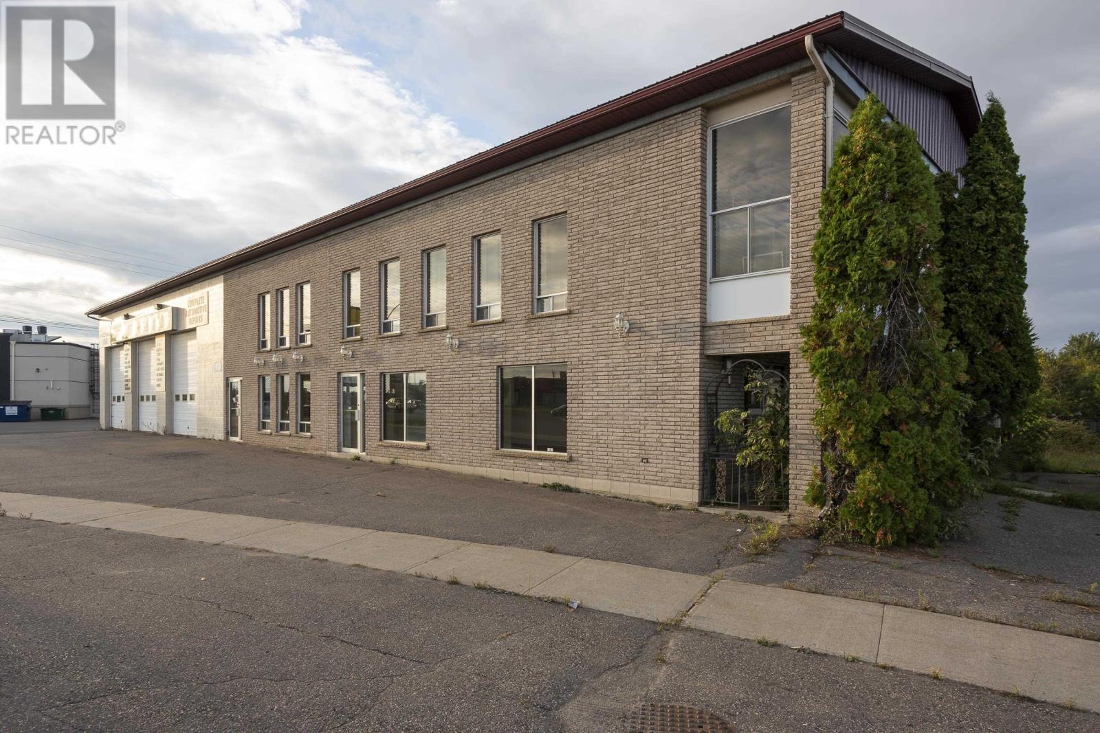 440 Central Ave, Thunder Bay, Ontario  P7B 6B4 - Photo 2 - TB253589