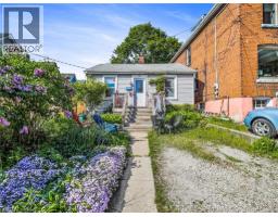 30 LOCHEARNE Street 102 - Strathcona