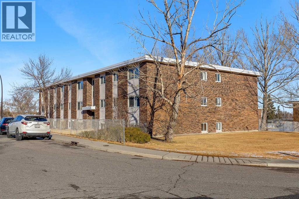 301, 6464 Travois Crescent Nw, Calgary, Alberta  T2K 3S9 - Photo 2 - A2273128