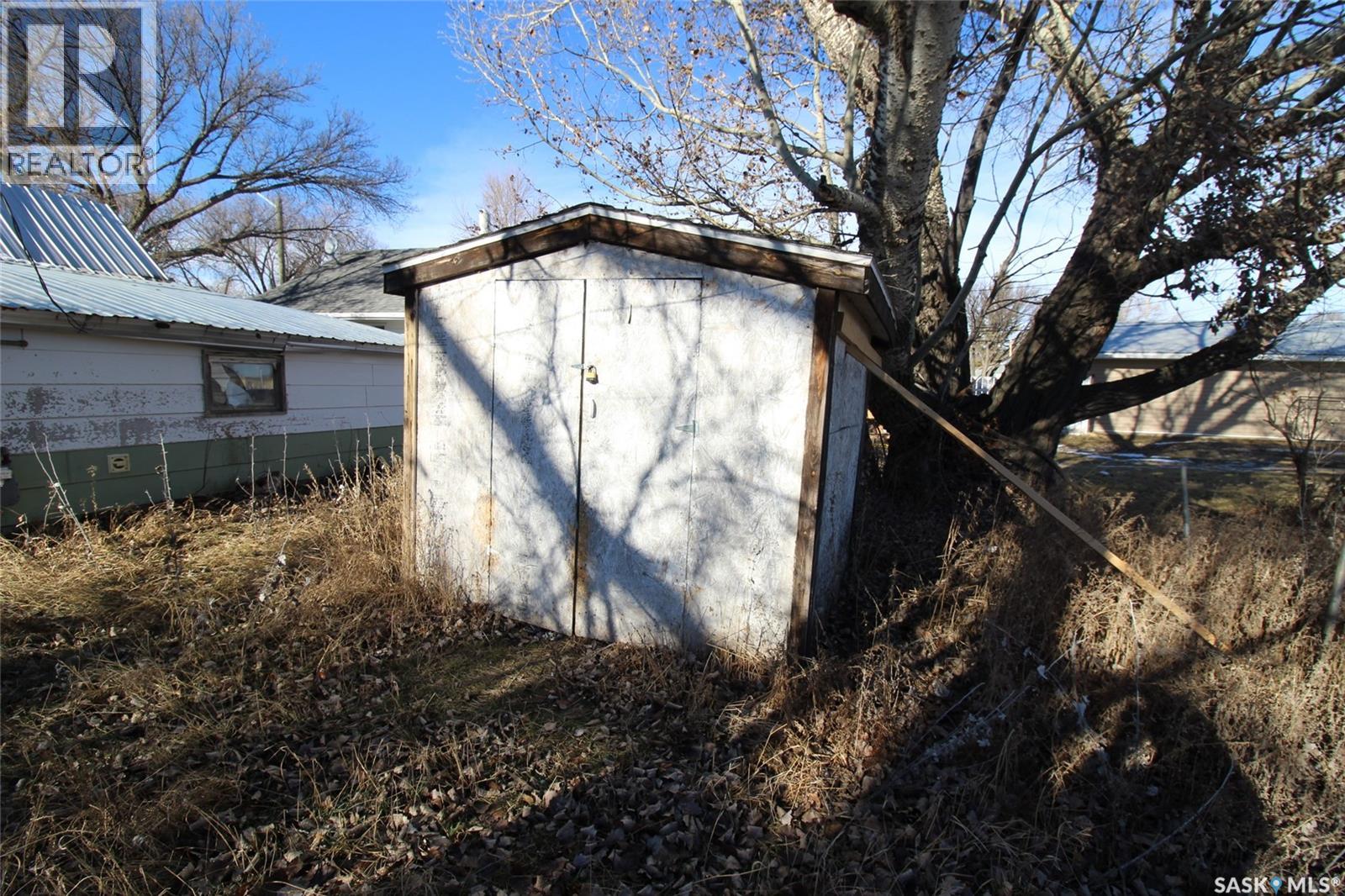 572 3rd Street E, Shaunavon, Saskatchewan  S0N 2M0 - Photo 5 - SK025038