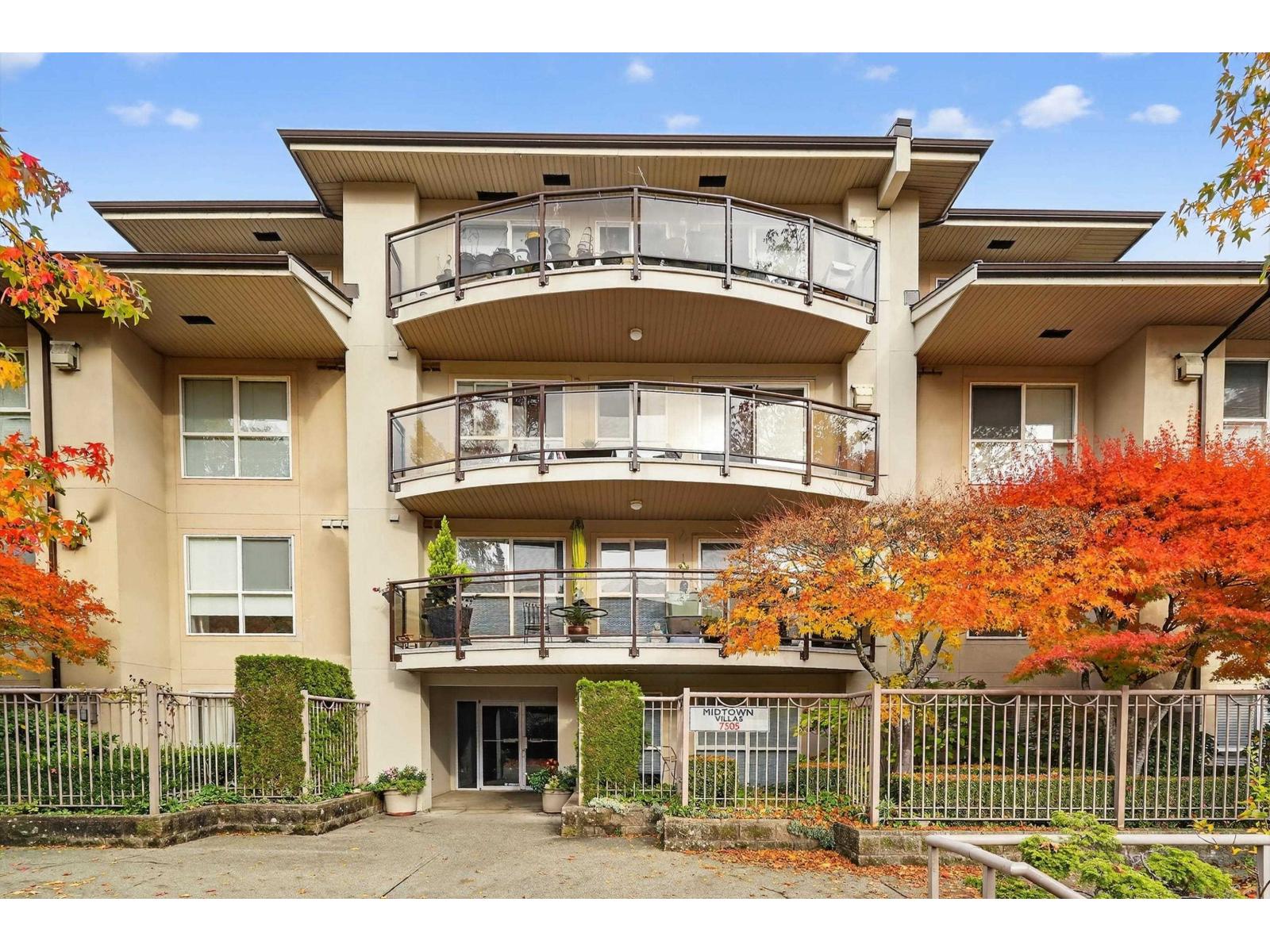 405 7505 138 Street, Surrey, British Columbia  V3W 0W6 - Photo 1 - R3071181