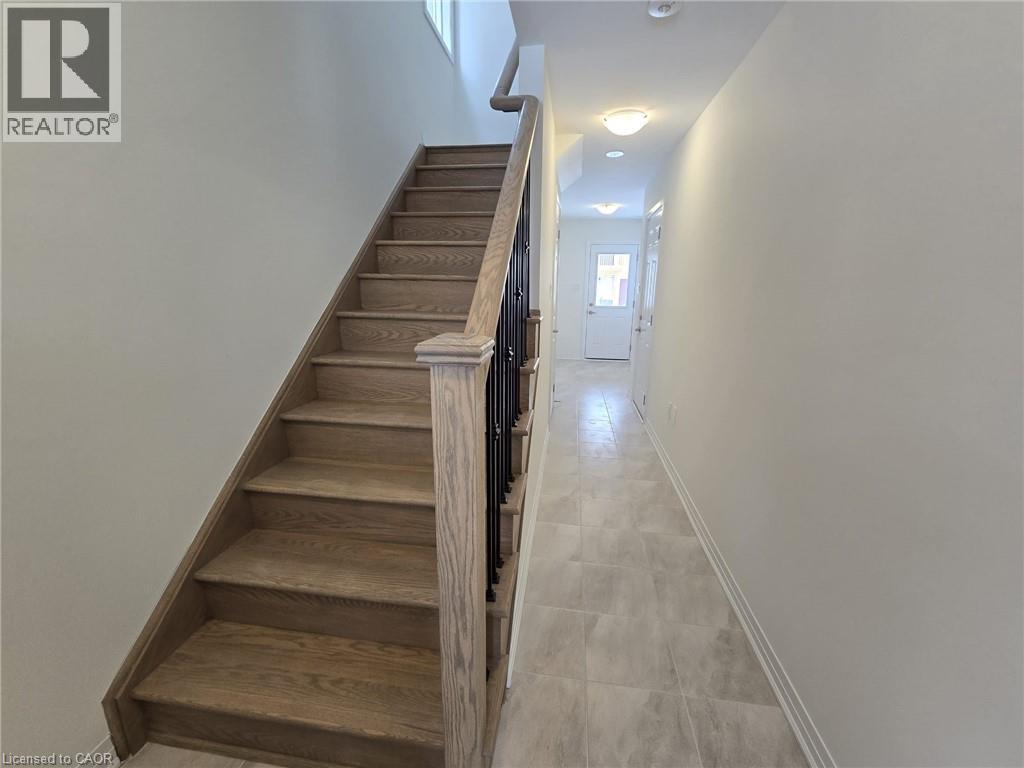 11 Greig Street, Brantford, Ontario  N3T 0W4 - Photo 8 - 40791228