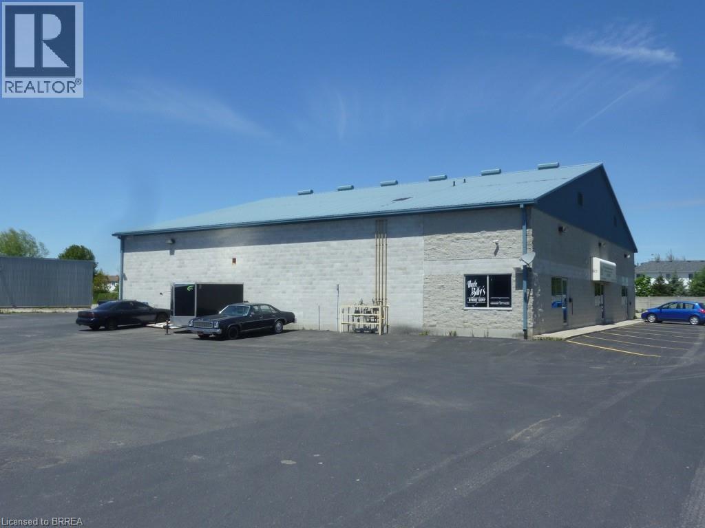 27 Copernicus Boulevard Unit# 8, Brantford, Ontario  N3T 1N4 - Photo 1 - 40791068