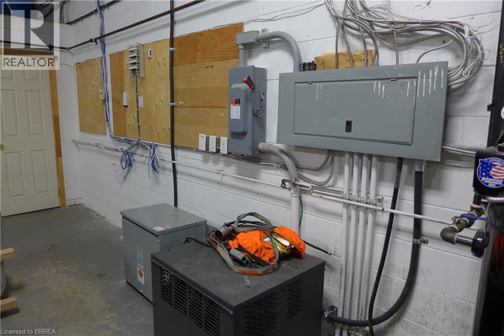 27 Copernicus Boulevard Unit# 8, Brantford, Ontario  N3T 1N4 - Photo 10 - 40791068