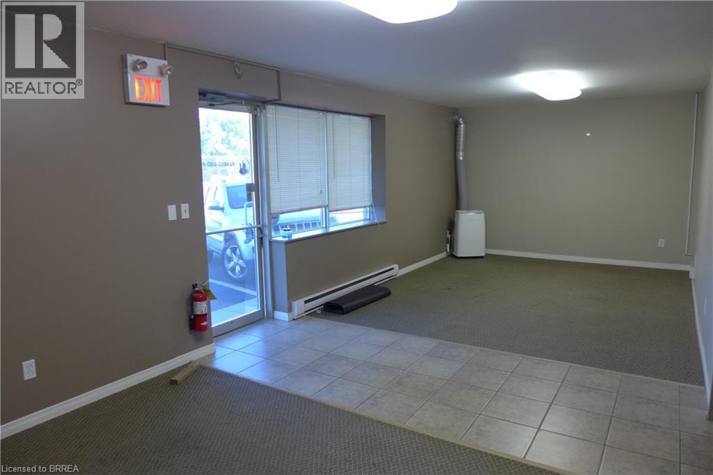27 Copernicus Boulevard Unit# 8, Brantford, Ontario  N3T 1N4 - Photo 3 - 40791068