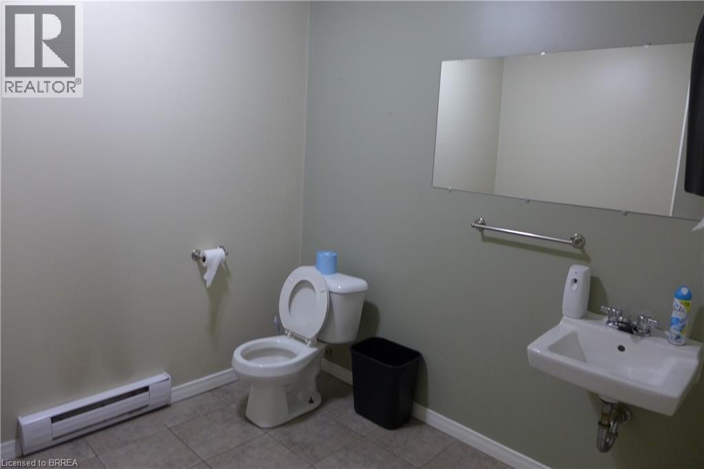 27 Copernicus Boulevard Unit# 8, Brantford, Ontario  N3T 1N4 - Photo 4 - 40791068