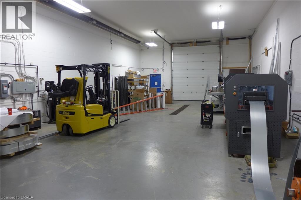 27 Copernicus Boulevard Unit# 8, Brantford, Ontario  N3T 1N4 - Photo 8 - 40791068