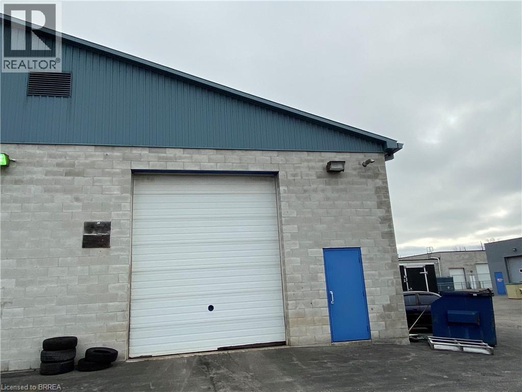 27 Copernicus Boulevard Unit# 7, Brantford, Ontario  N3P 1N4 - Photo 3 - 40791066