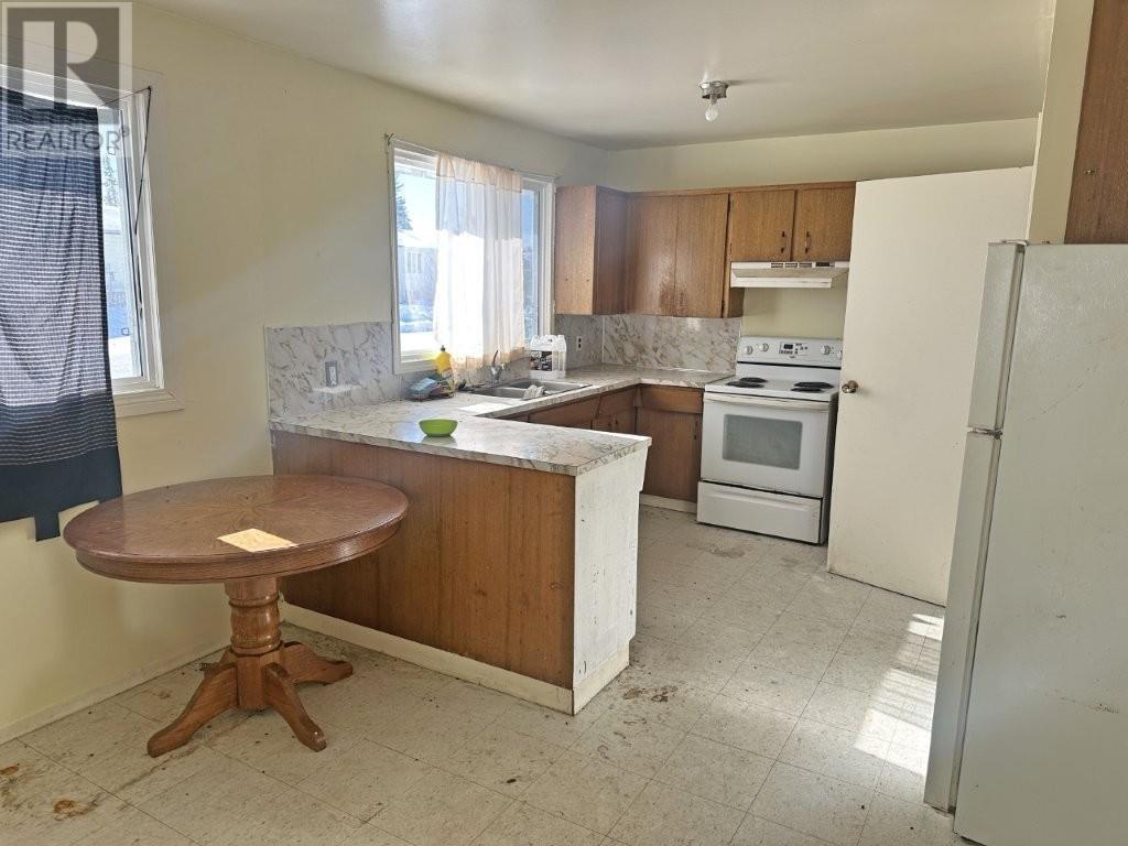 124 Highland Crescent, Nakina, Ontario  P0T 2H0 - Photo 6 - TB253590