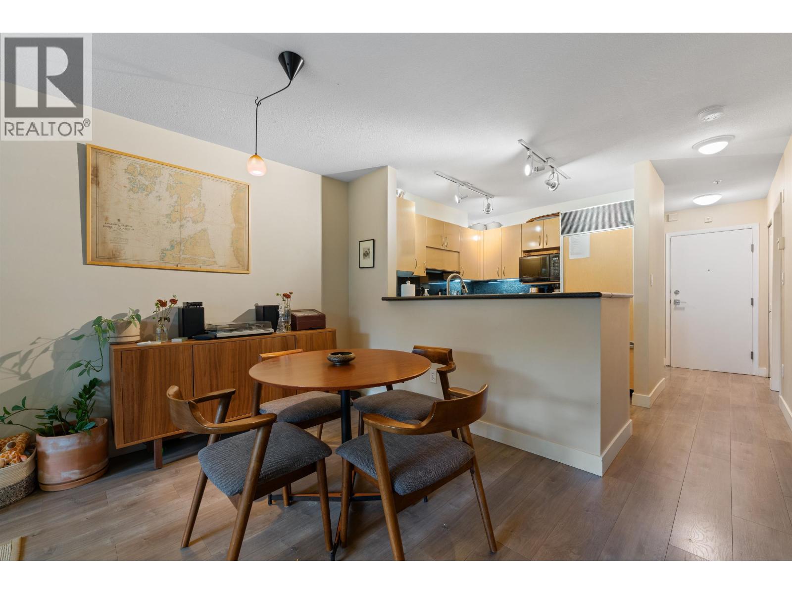 102 3083 W 4th Avenue, Vancouver, British Columbia  V6K 1R5 - Photo 8 - R3071202