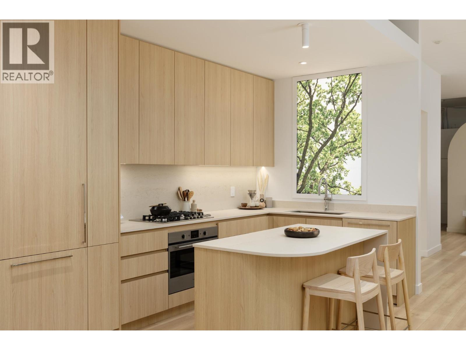 104 2810 Nanaimo Street, Vancouver, British Columbia  V5M 2E1 - Photo 2 - R3071212