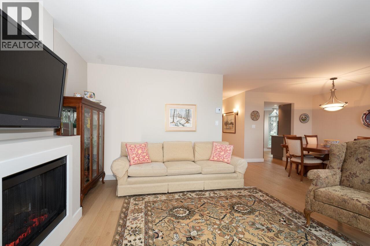 301 1455 Duchess Avenue, West Vancouver, British Columbia V7T 1H7 - Photo 6 - R3071225