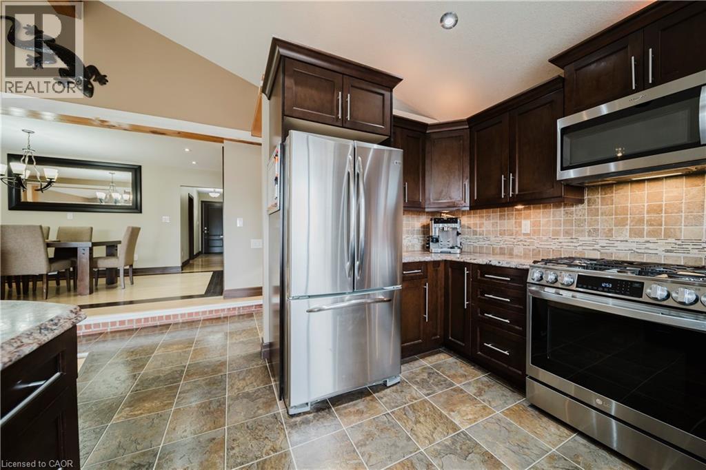 40 Riverside Drive, New Hamburg, Ontario  N3A 2H6 - Photo 14 - 40790903