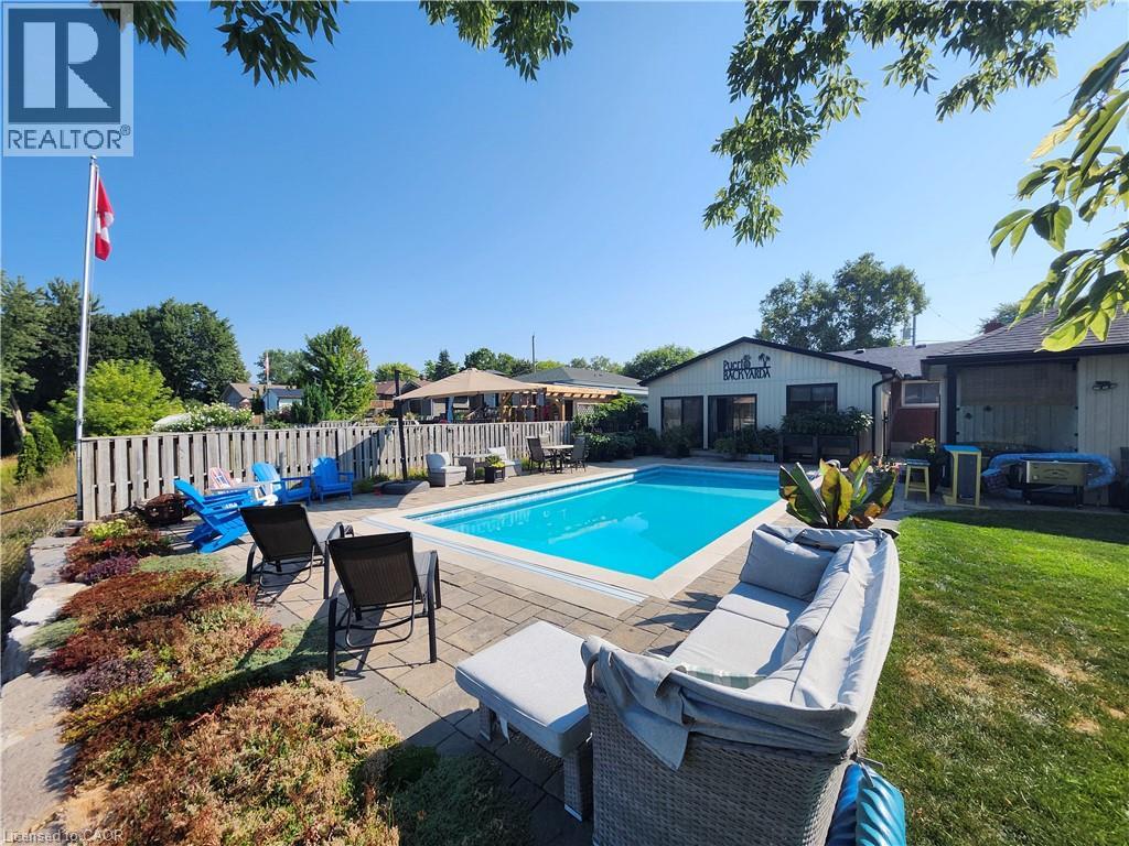 40 Riverside Drive, New Hamburg, Ontario  N3A 2H6 - Photo 3 - 40790903