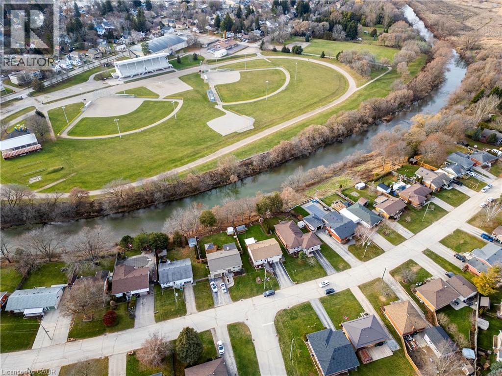 40 Riverside Drive, New Hamburg, Ontario  N3A 2H6 - Photo 5 - 40790903