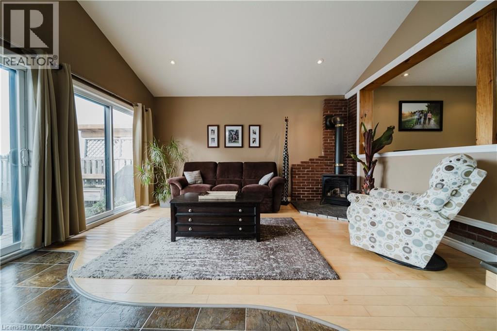 40 Riverside Drive, New Hamburg, Ontario  N3A 2H6 - Photo 7 - 40790903