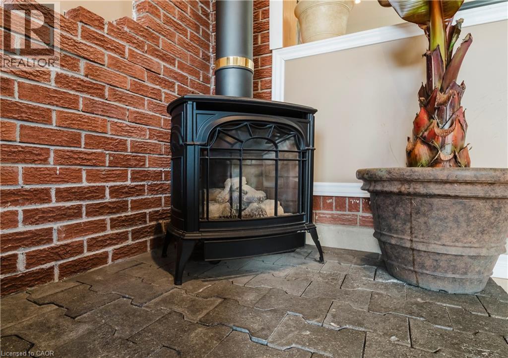 40 Riverside Drive, New Hamburg, Ontario  N3A 2H6 - Photo 8 - 40790903