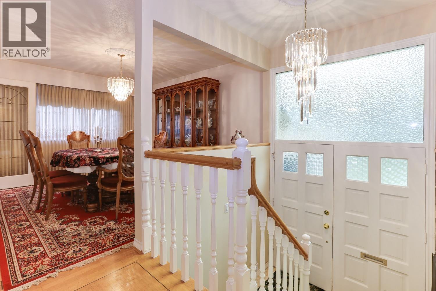 7765 Government Road, Burnaby, British Columbia V5A 2C7 - Photo 11 - R3071219