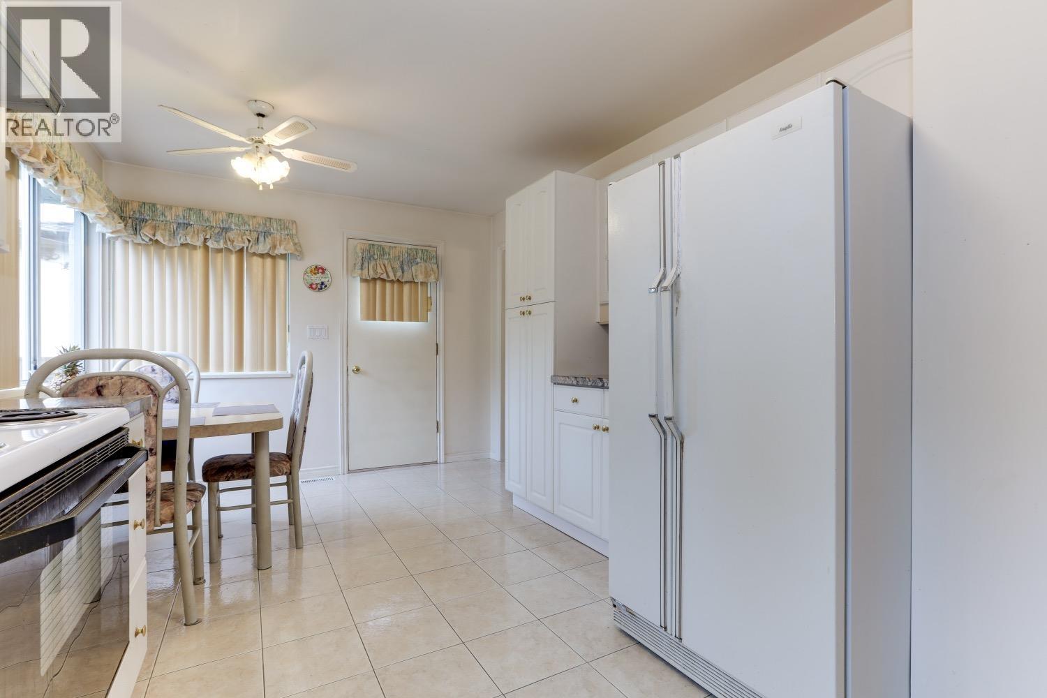 7765 Government Road, Burnaby, British Columbia V5A 2C7 - Photo 18 - R3071219