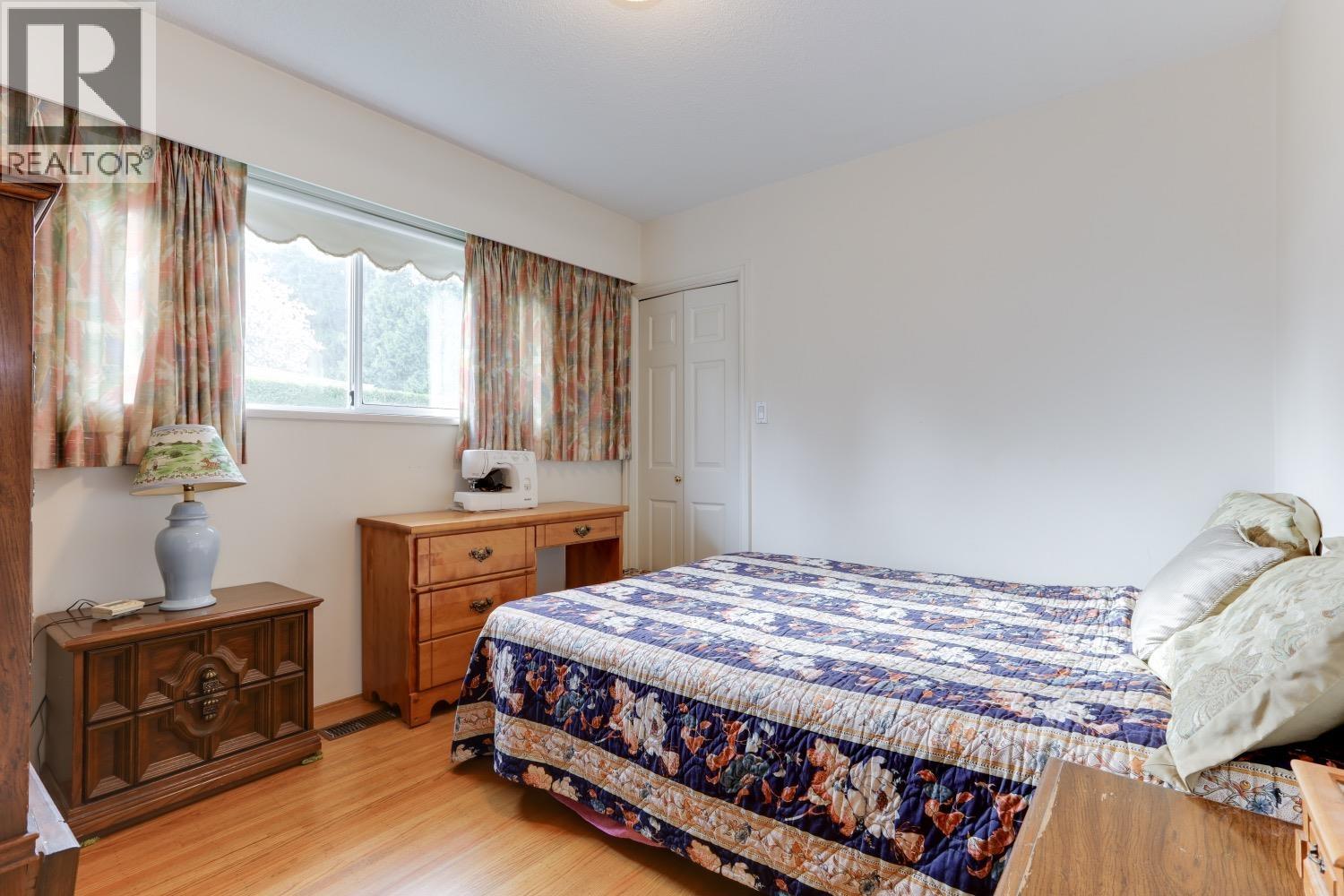 7765 Government Road, Burnaby, British Columbia V5A 2C7 - Photo 25 - R3071219