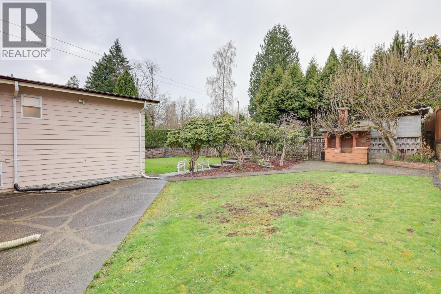 7765 Government Road, Burnaby, British Columbia V5A 2C7 - Photo 28 - R3071219