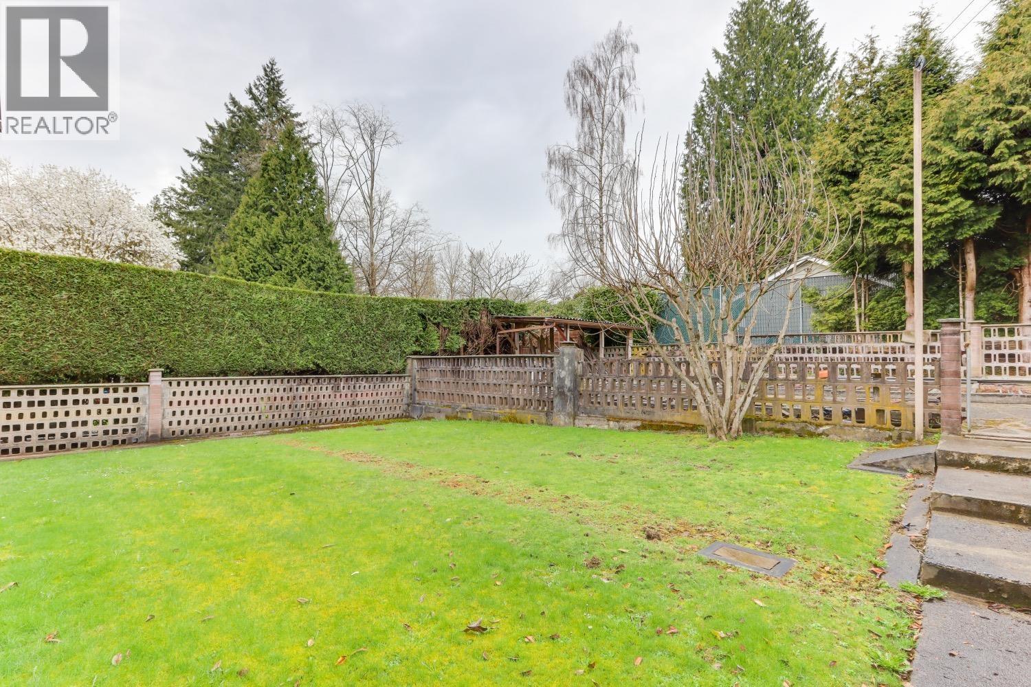 7765 Government Road, Burnaby, British Columbia V5A 2C7 - Photo 31 - R3071219