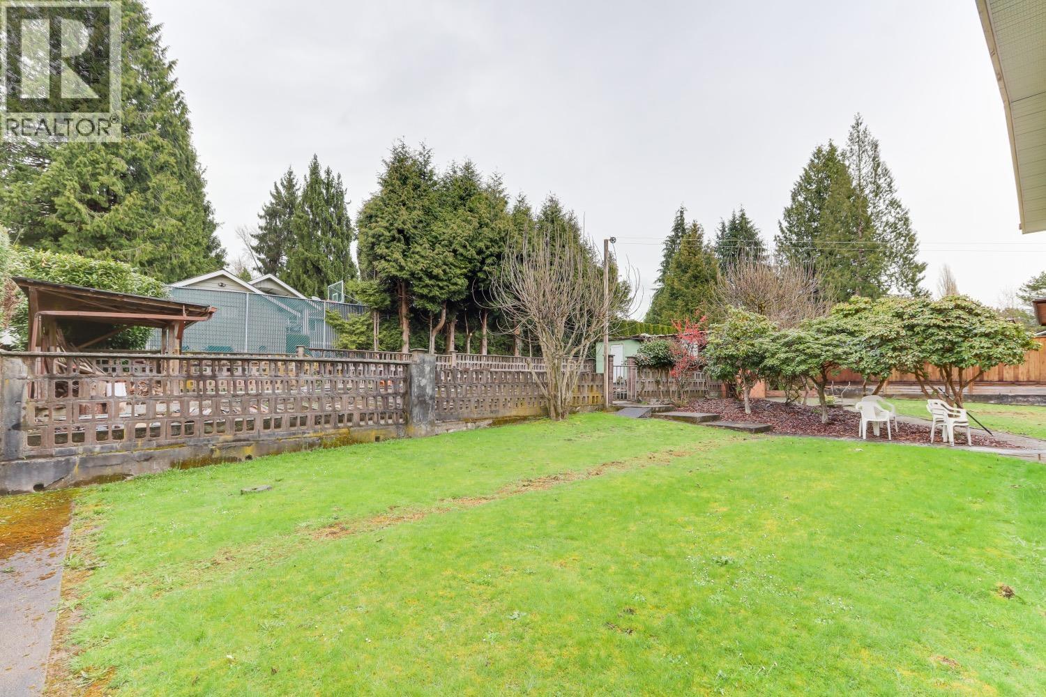 7765 Government Road, Burnaby, British Columbia V5A 2C7 - Photo 32 - R3071219