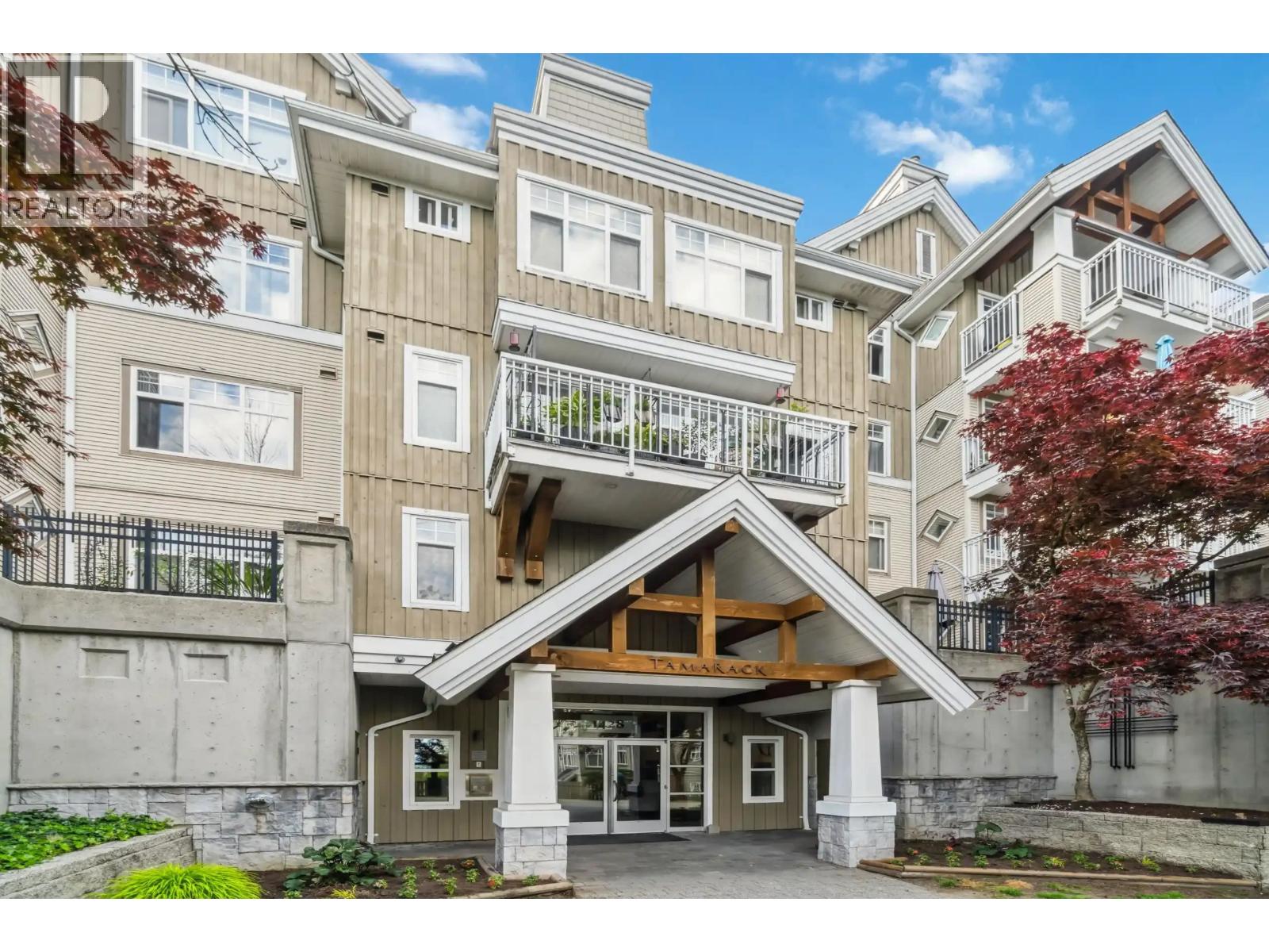 311 1428 Parkway Boulevard, Coquitlam, British Columbia  V3E 3L8 - Photo 1 - R3071227