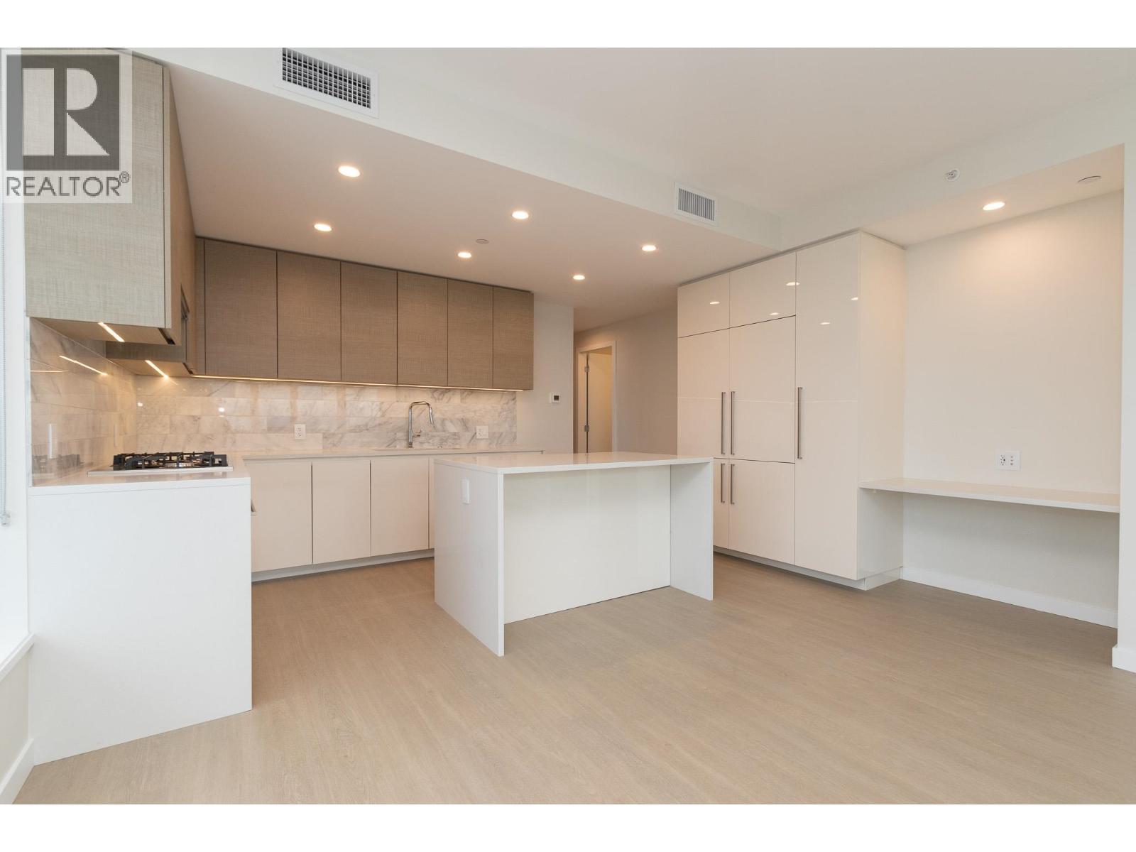 1505 2108 Gilmore Avenue, Burnaby, British Columbia  V5C 0N8 - Photo 2 - R3071236