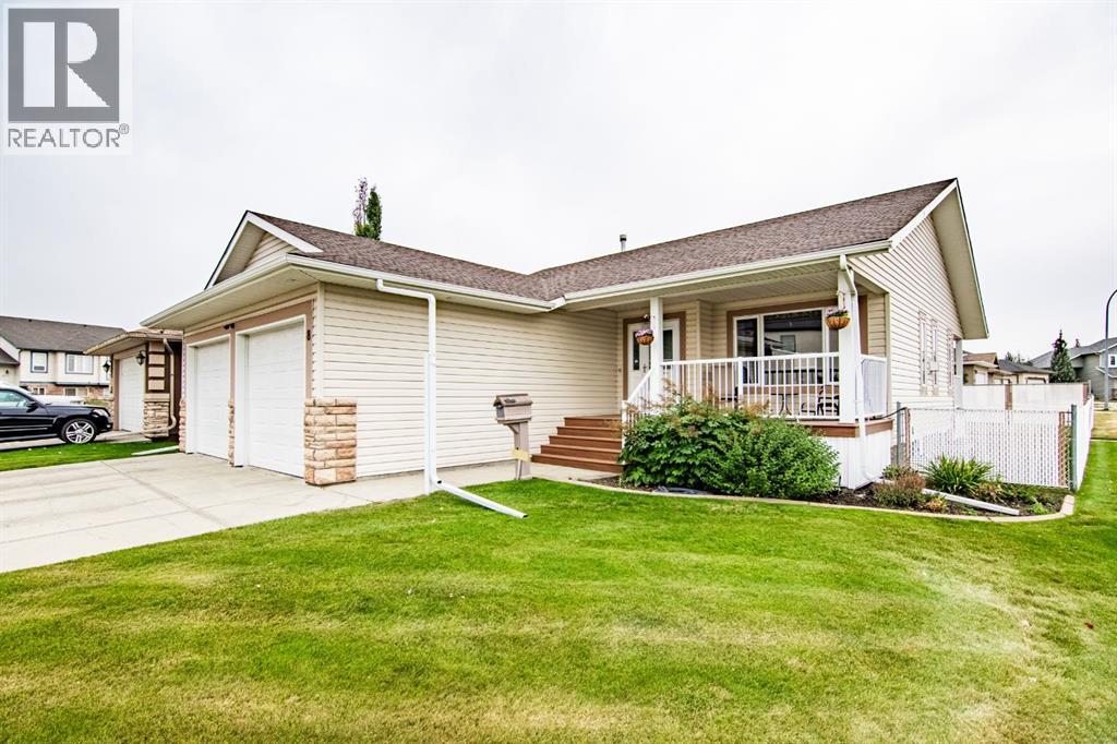 8 Oswald Close, Red Deer, Alberta  T4R 5E2 - Photo 2 - A2260856