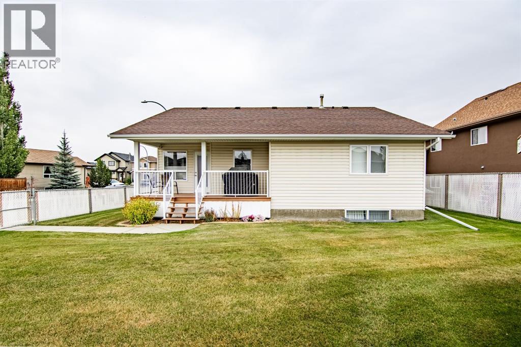 8 Oswald Close, Red Deer, Alberta  T4R 5E2 - Photo 6 - A2260856