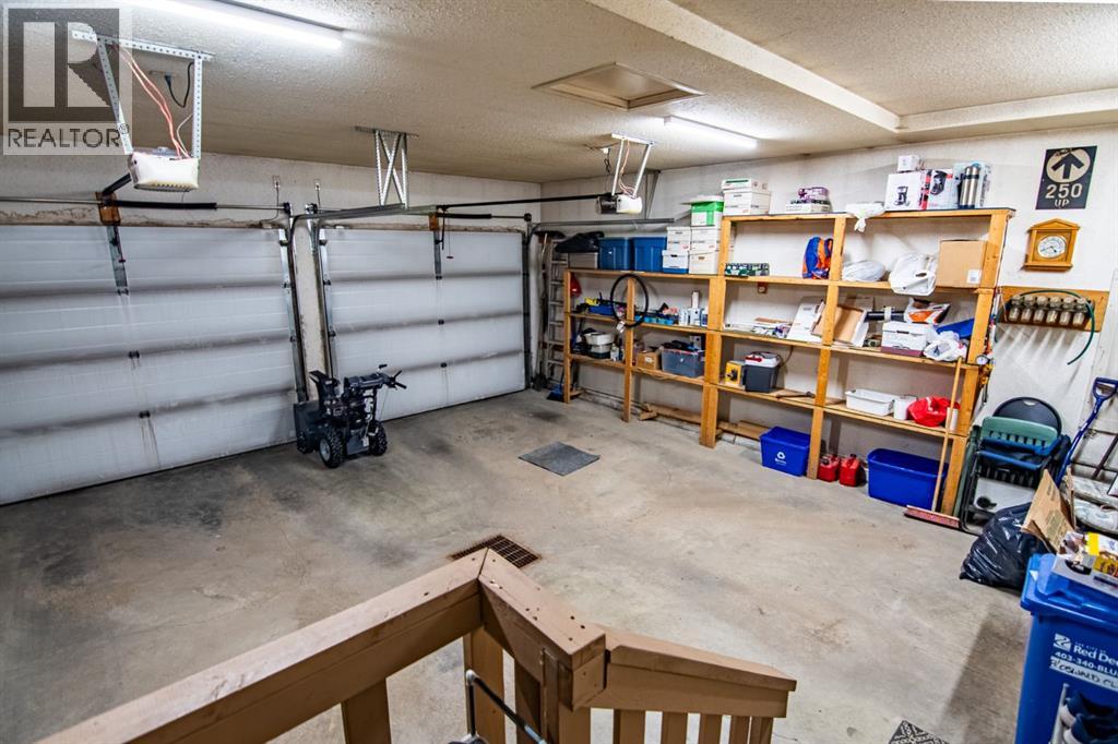 8 Oswald Close, Red Deer, Alberta  T4R 5E2 - Photo 50 - A2260856