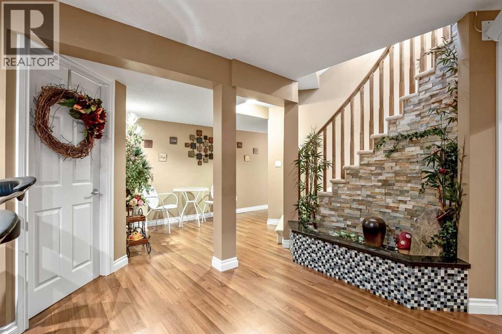 26 Simcrest Manor Sw, Calgary, Alberta  T3H 4K1 - Photo 34 - A2272875