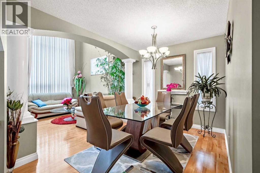 26 Simcrest Manor Sw, Calgary, Alberta  T3H 4K1 - Photo 7 - A2272875