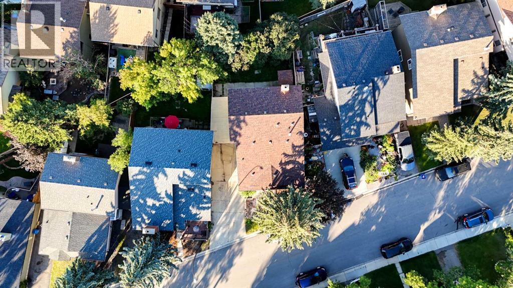 76 Coach Manor Rise Sw, Calgary, Alberta  T3H 1C4 - Photo 38 - A2272964