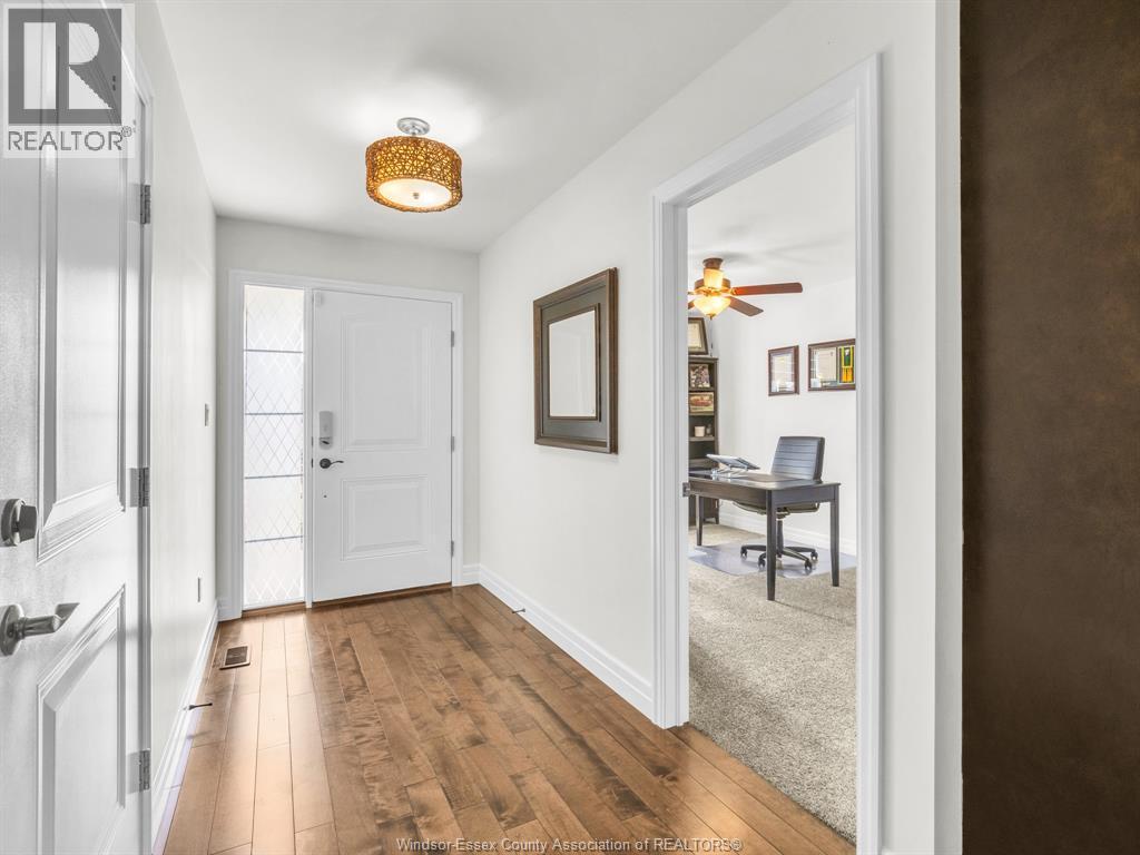 633 Commisso, Lasalle, Ontario N9H 0C8 - Photo 4 - 25030885