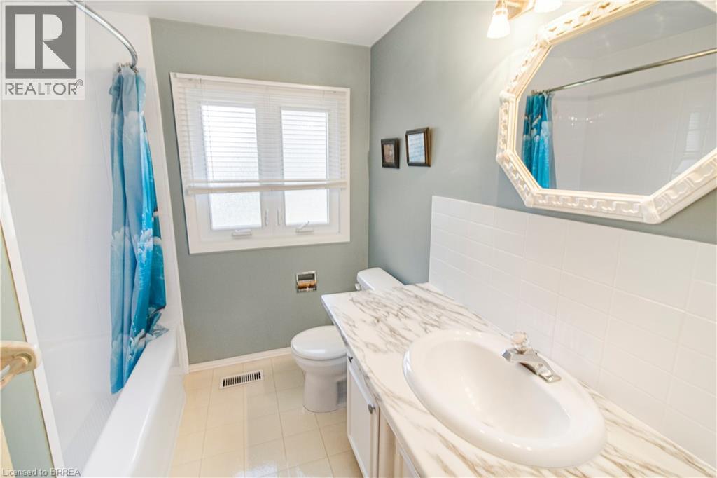 32 Pusey Boulevard, Brantford, Ontario  N3R 2S2 - Photo 12 - 40789616