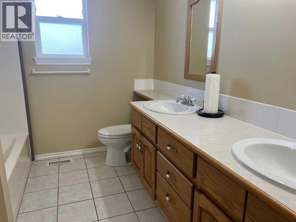 47 Squamish Boulevard W, Lethbridge, Alberta T1K 7J7 - Photo 24 - A2252400