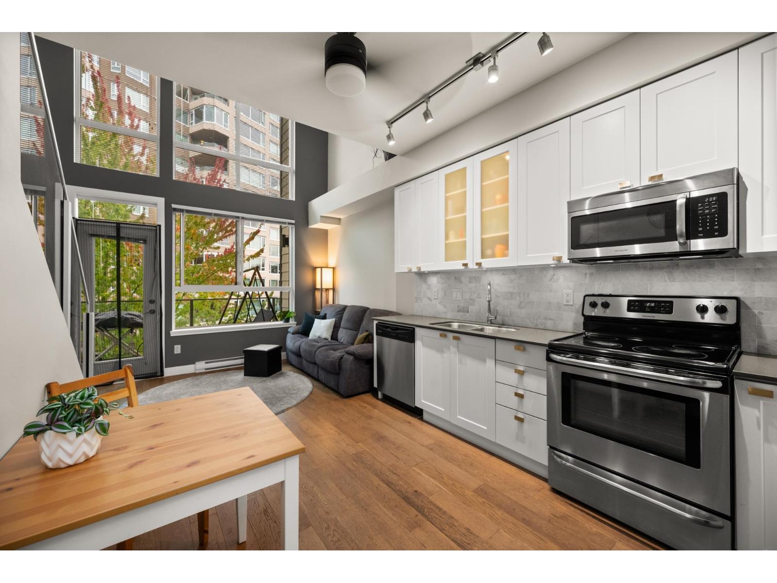 311 3080 Gladwin Road, Abbotsford, British Columbia  V2T 0G3 - Photo 3 - R3057700