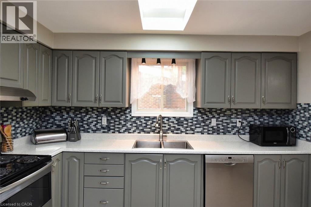 3 Evelyn Street, Brantford, Ontario  N3R 3G8 - Photo 12 - 40773157